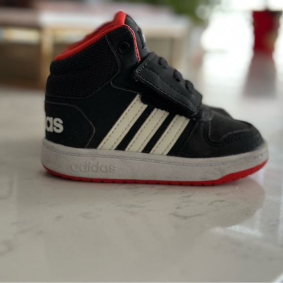 Worn only a handful of times before growing out of the shoes. Includes box. - Picture 4 of 4